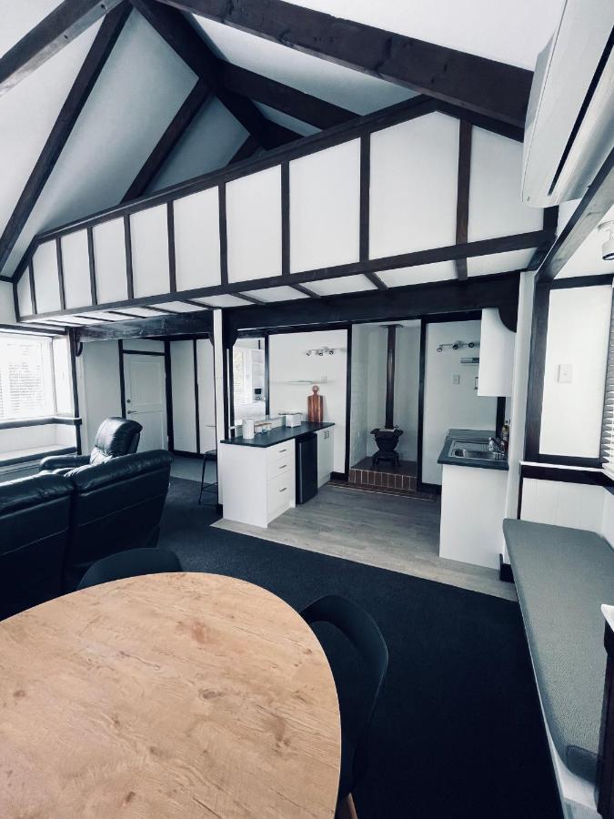 Experience Heritage, Live Modern Upper Hutt Eksteriør bilde